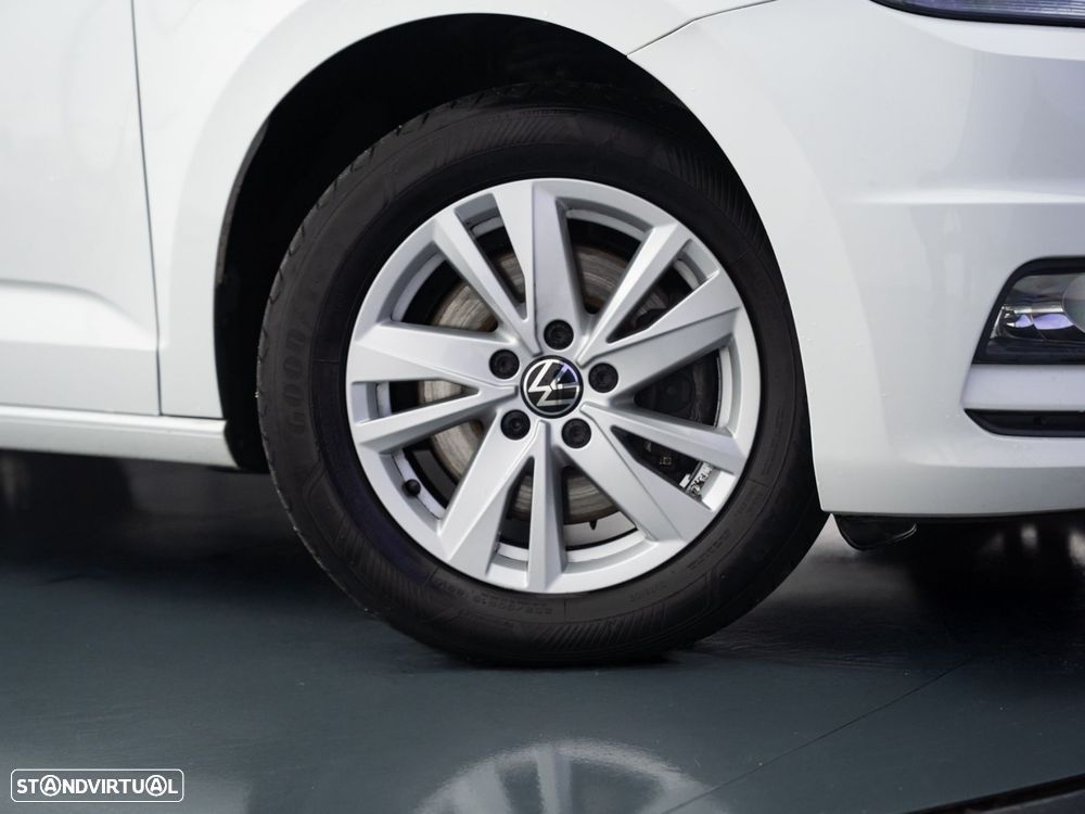 VW Touran 2.0 TDI Confortline - 11