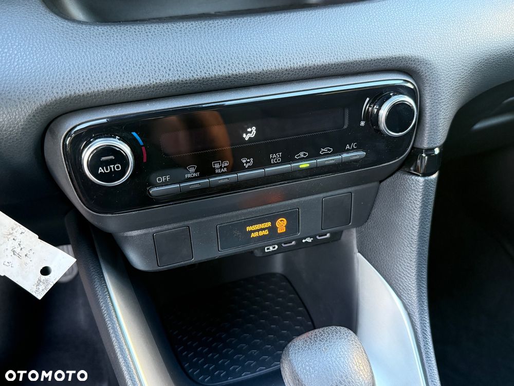 Toyota Yaris 116 1.5 VVT-i Comfort - 11