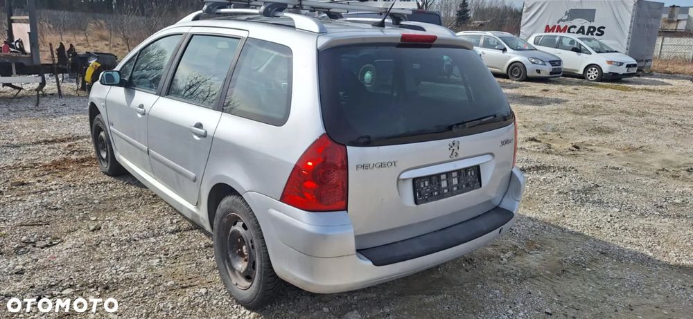 PEUGEOT 307 LIFT SW lampa prawy tył - 2