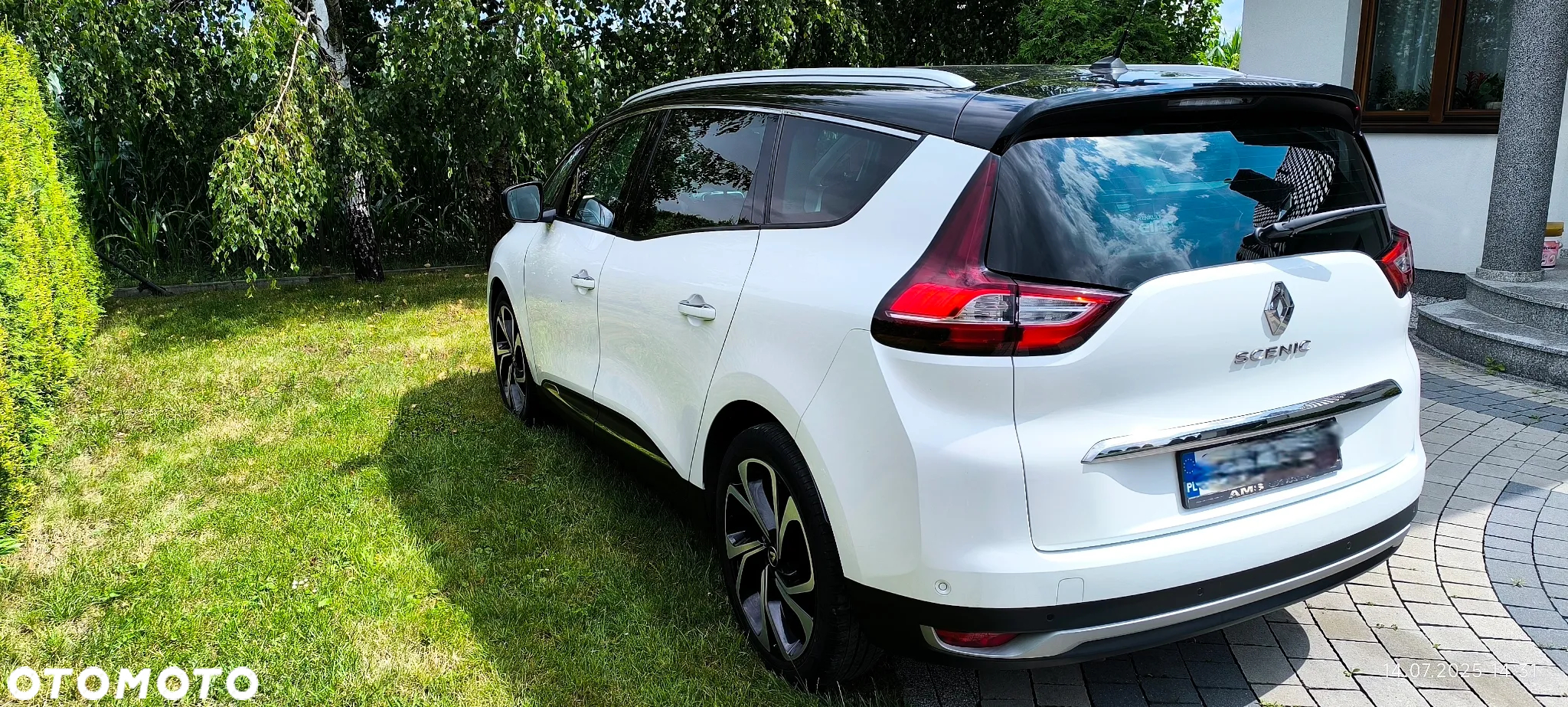 Renault Grand Scenic - 34