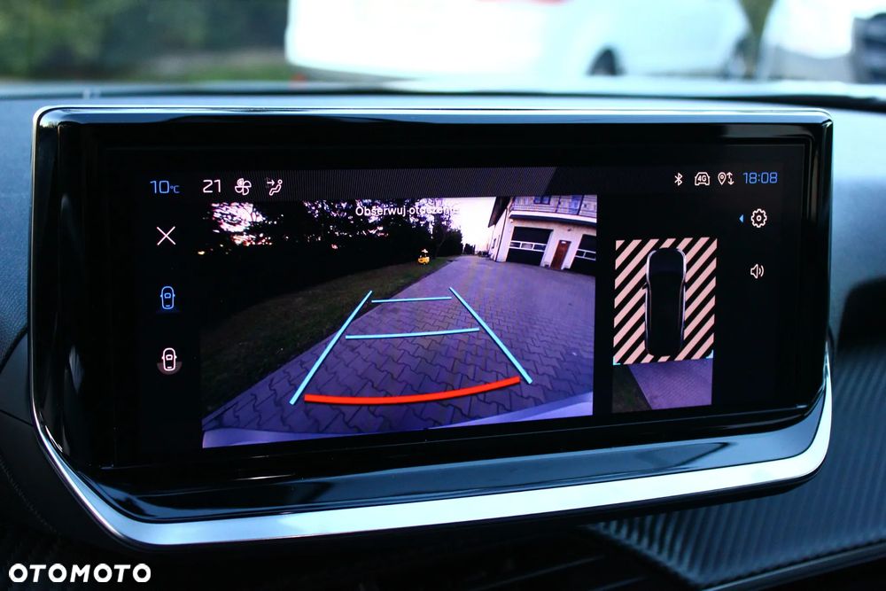 Peugeot 2008 1.5 BlueHDi Allure S&S EAT8 - 28