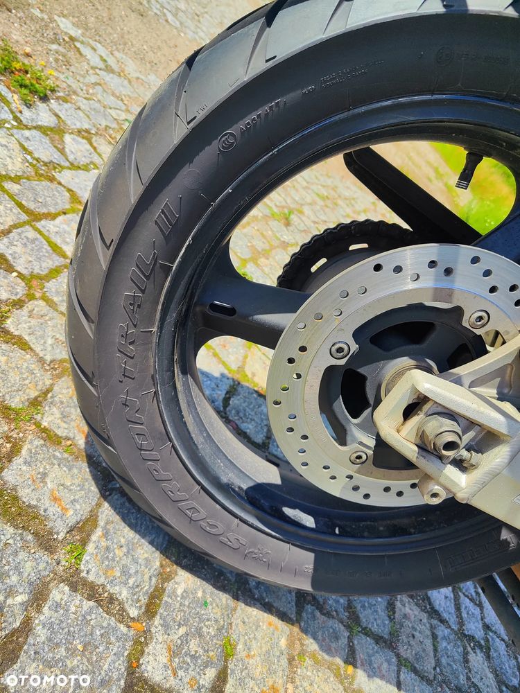Suzuki V-STROM - 7