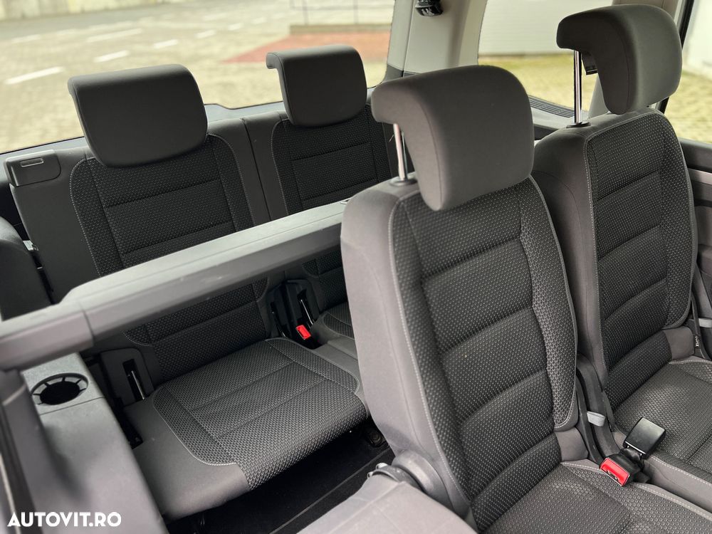 Volkswagen Touran 1.6 TDI BlueMotion Technology Trendline - 11