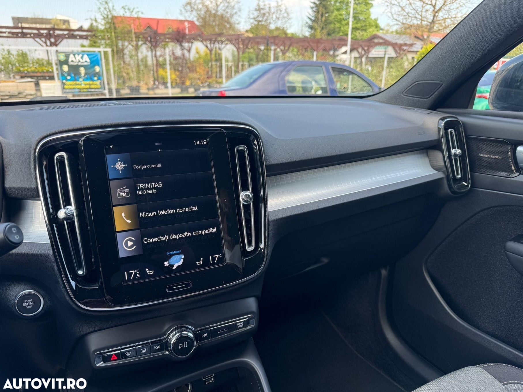 Volvo XC 40 - 18