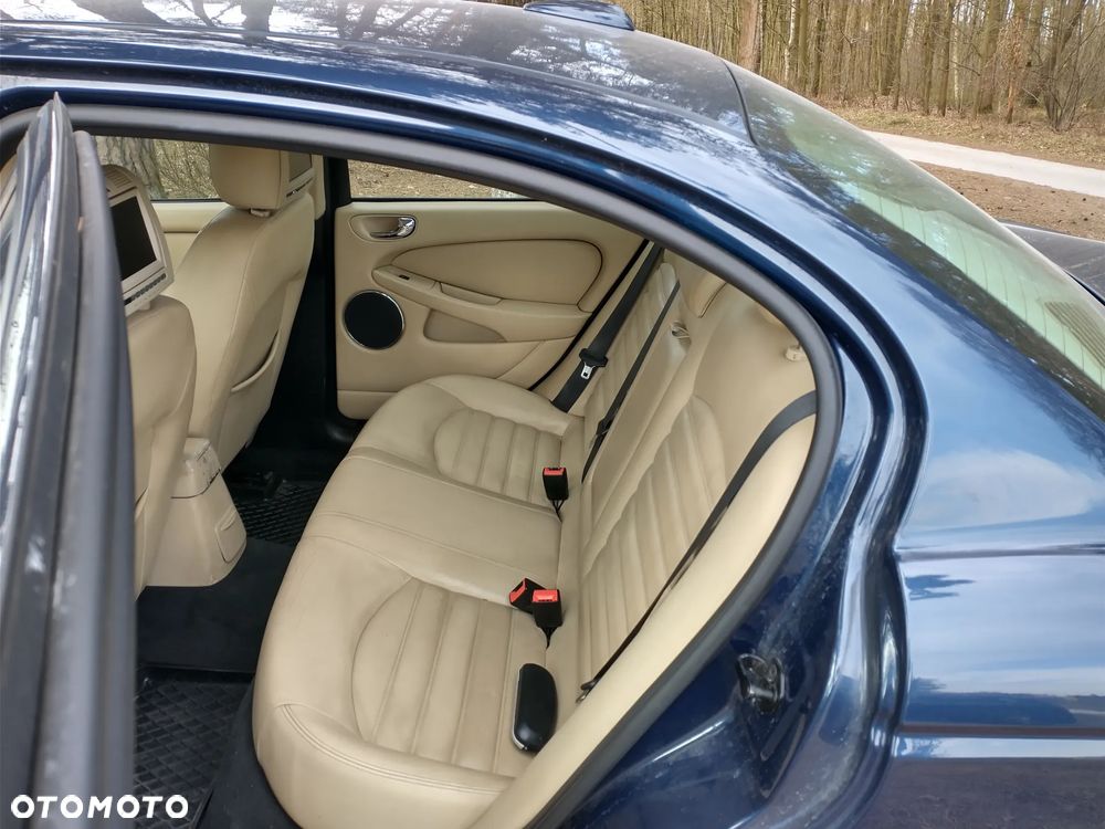 Jaguar X-Type 2.0 - 5