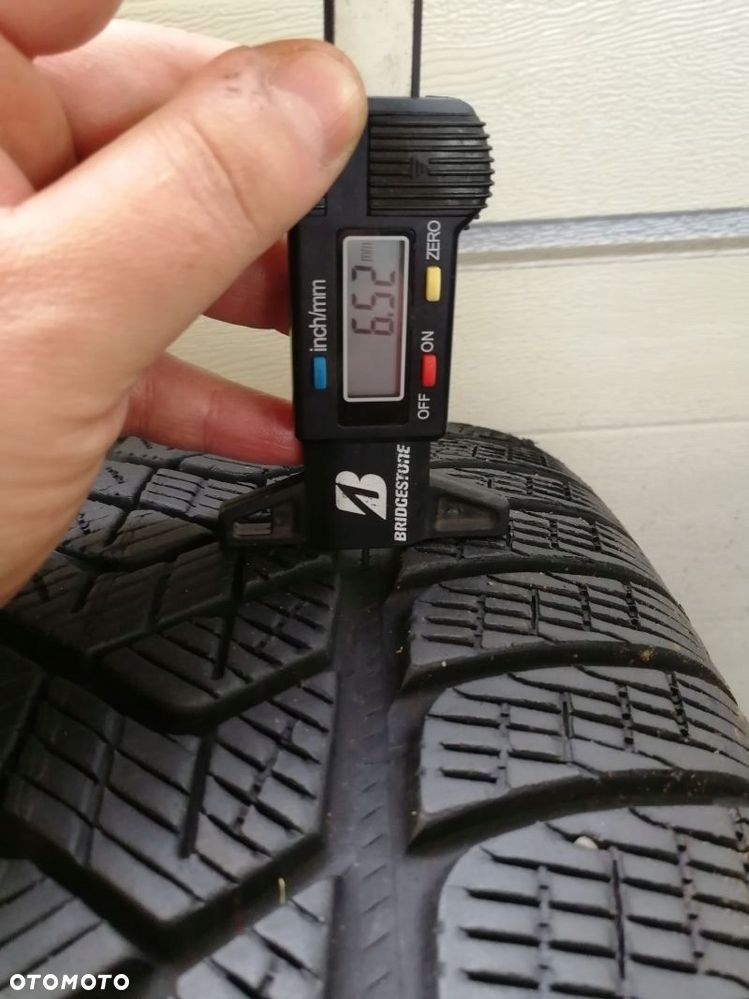 Opony zimowe 235/65 R 18 Pirelli Scorpion Winter - 2