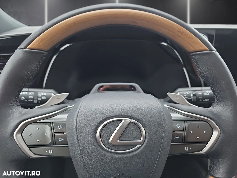 Lexus Seria RX 450h+ E-Four PHEV Luxury - 17