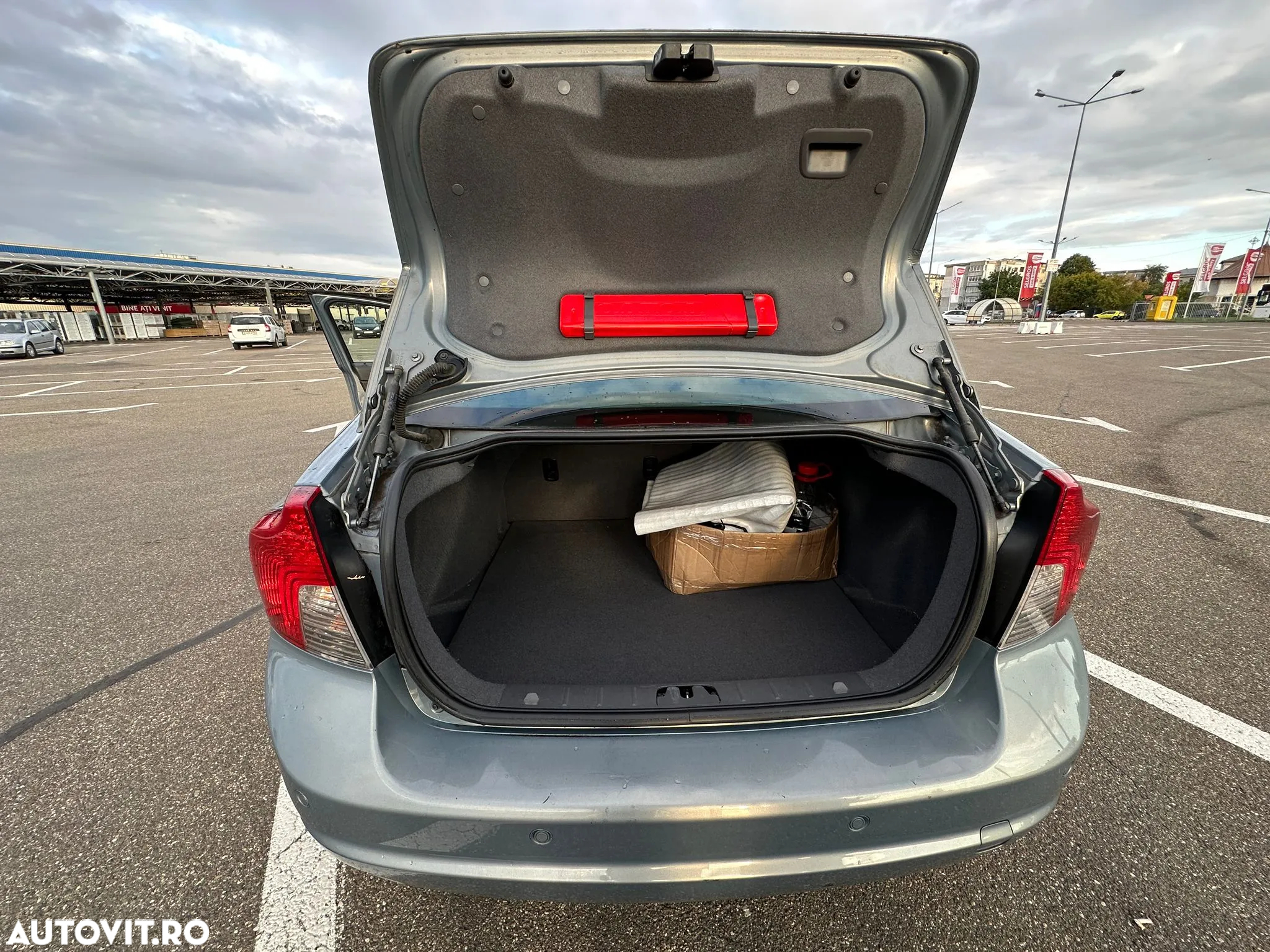 Volvo S40 2.0 - 10