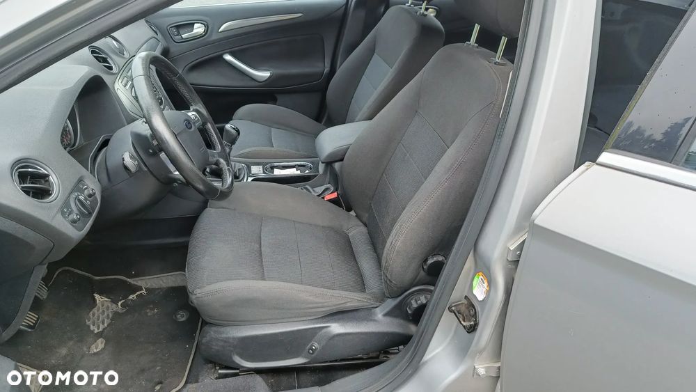 Ford Mondeo 2.0 Titanium - 10