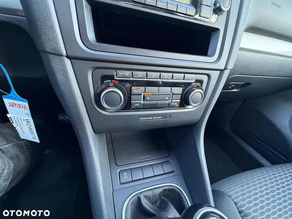 Volkswagen Golf - 17