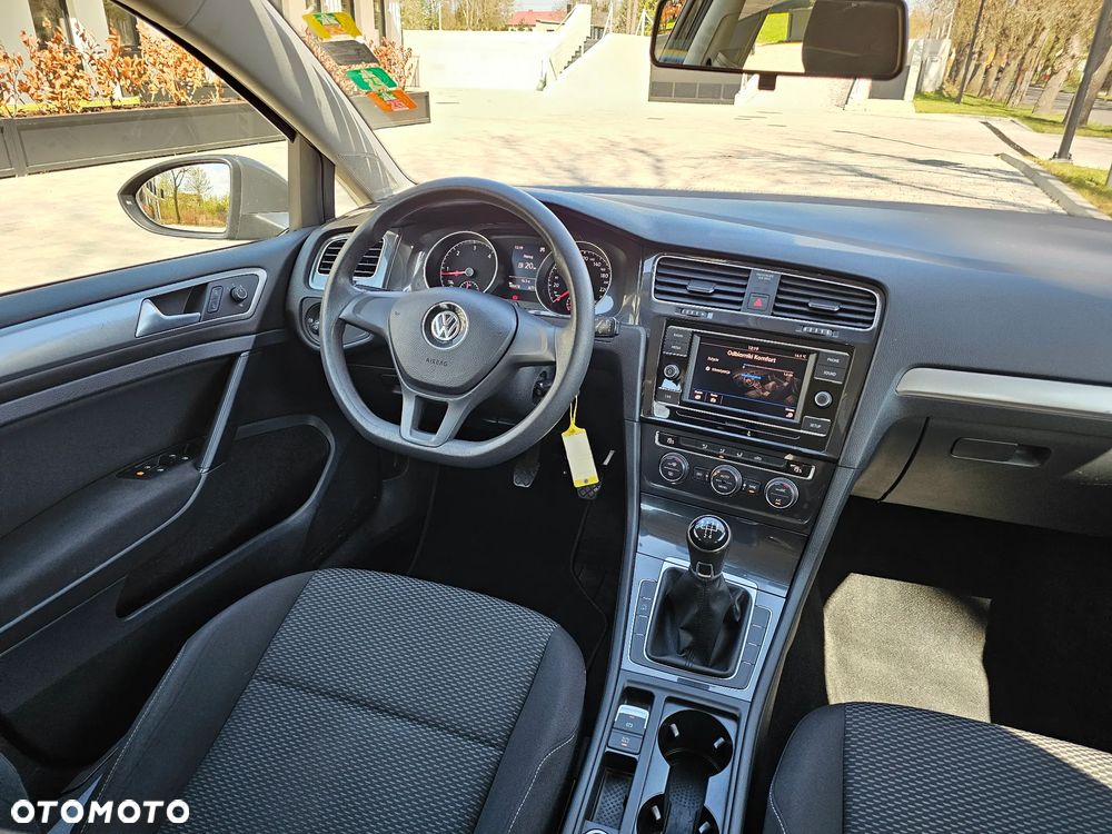 Volkswagen Golf 1.6 TDI BMT Comfortline - 18