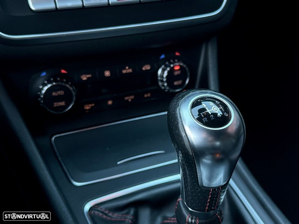 Mercedes-Benz CLA 200 - 15