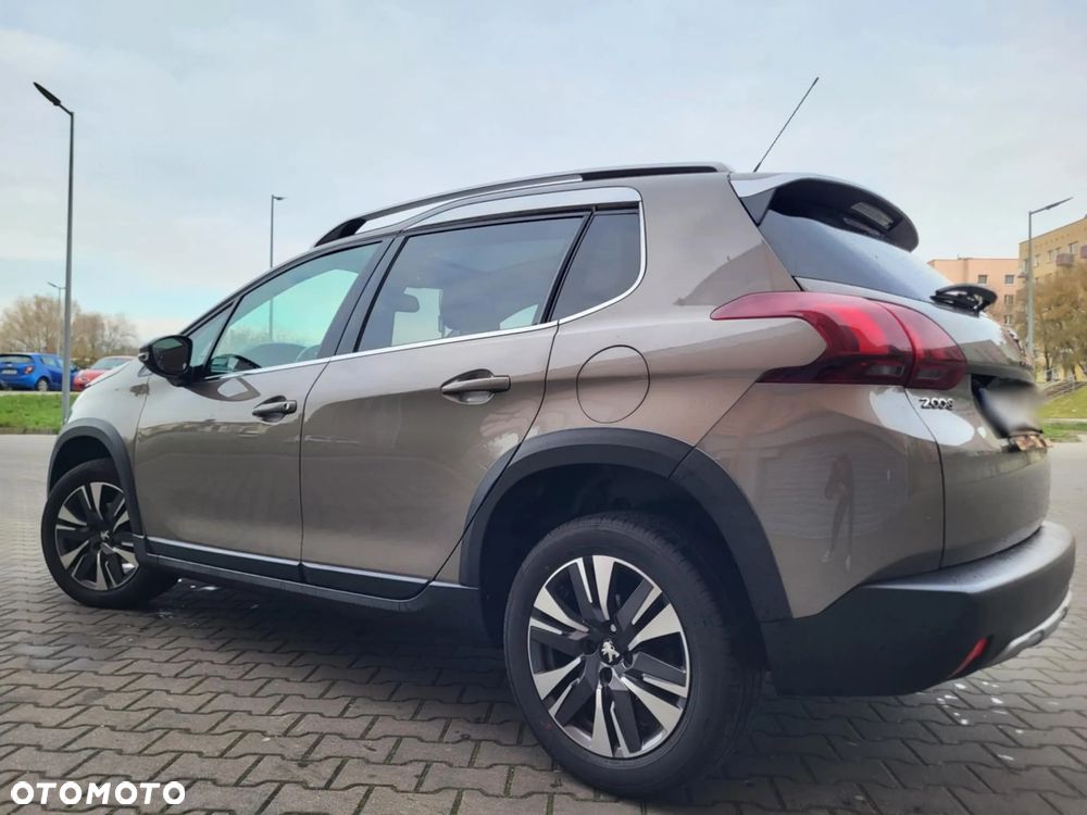 Peugeot 2008 BlueHDi 100 STOP & START Allure - 5