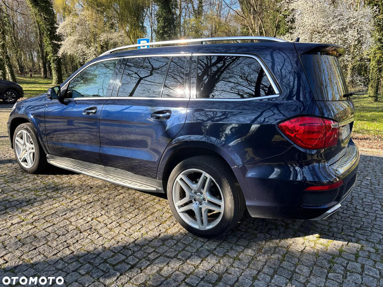 Mercedes-Benz GL 400 4-Matic - 7