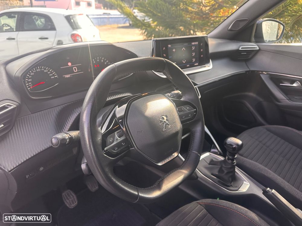 Peugeot 2008 1.2 PureTech Active Pack - 23