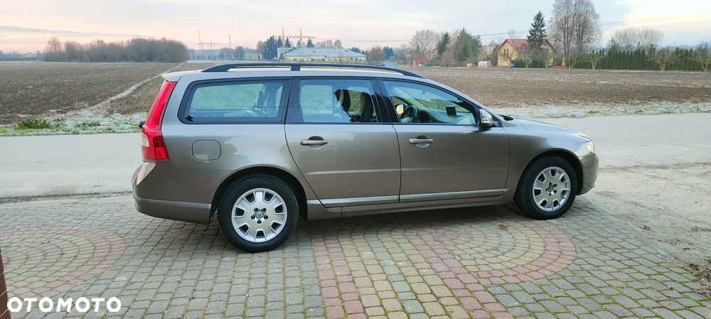 Volvo V70 2.4D Momentum - 17