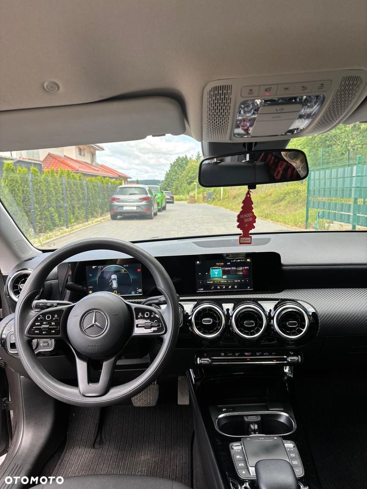 Mercedes-Benz CLA 180 d 8G-DCT - 11