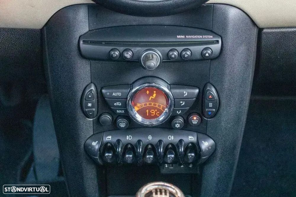 MINI 3 Portas One D - 15