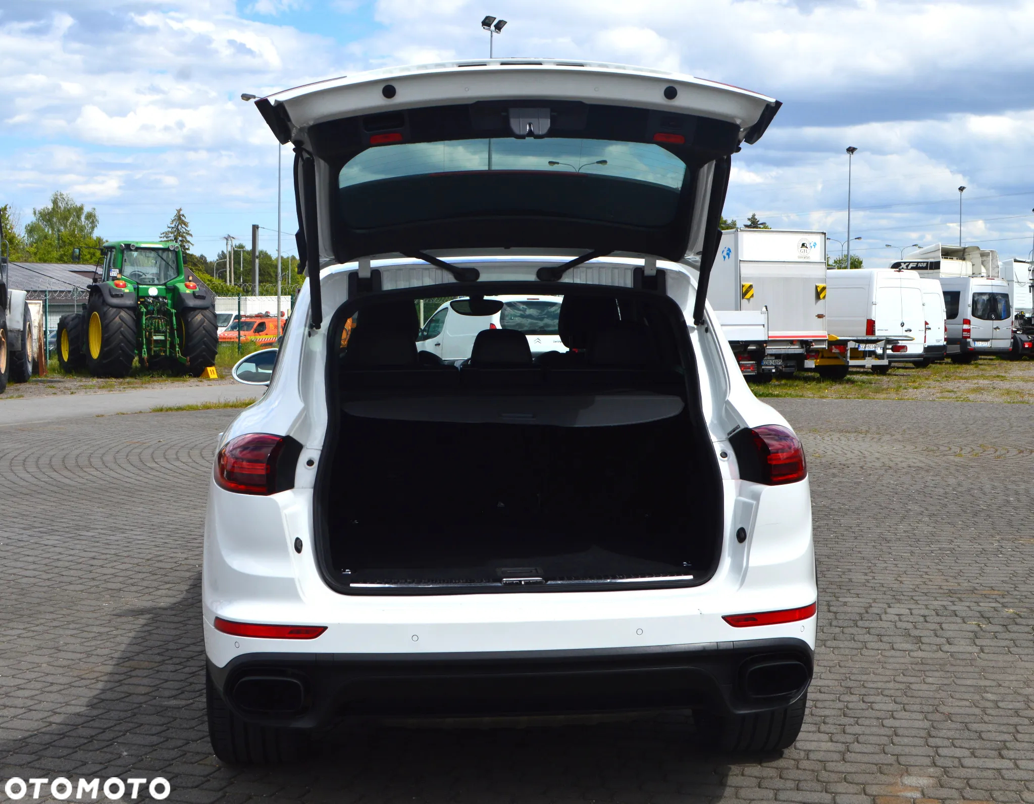 Porsche Cayenne Standard - 10