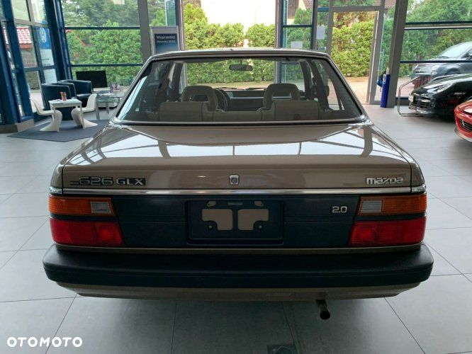 Mazda 626 - 8