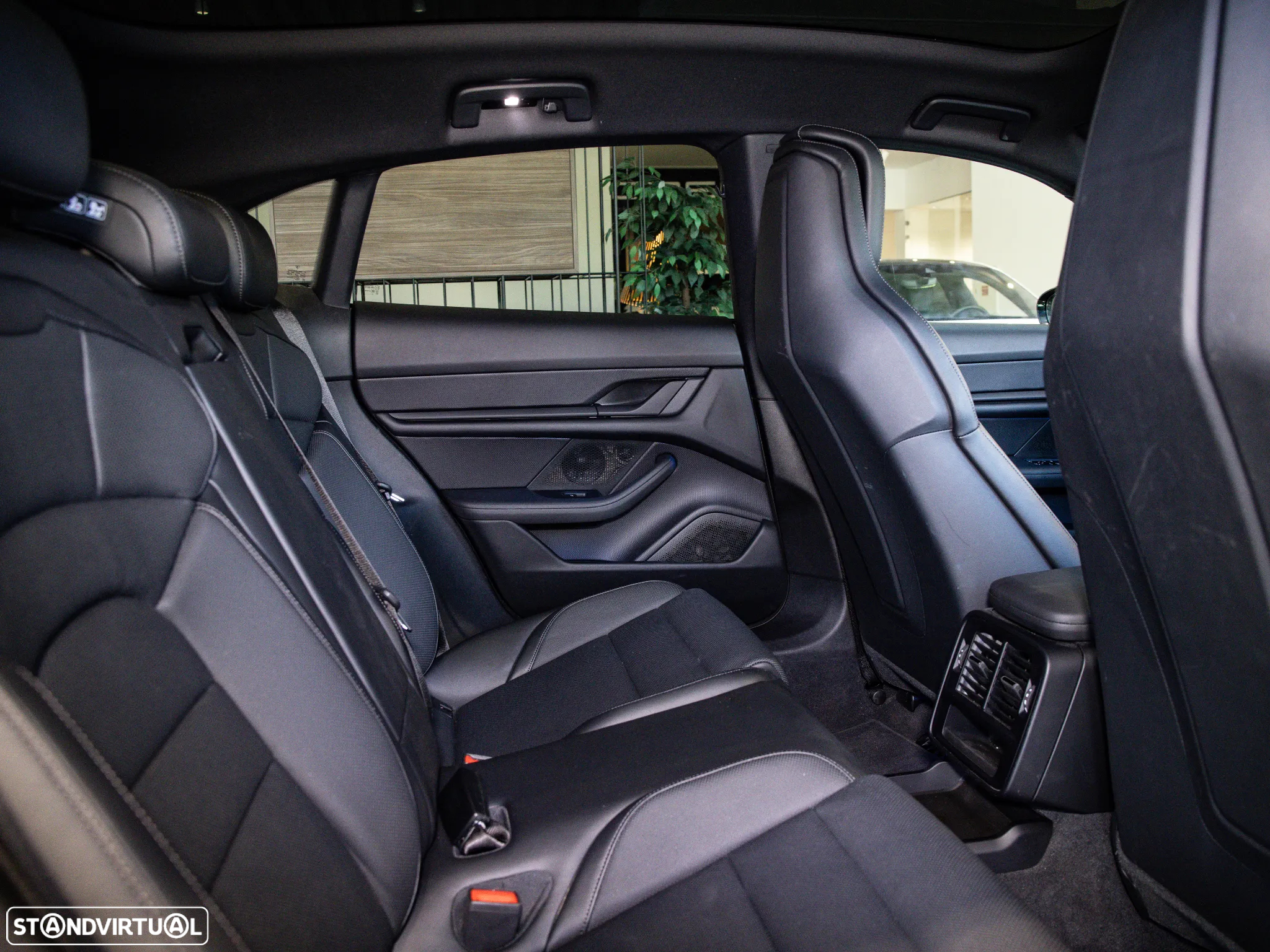 Porsche Taycan Sport Turismo bateria Performance Plus - 38