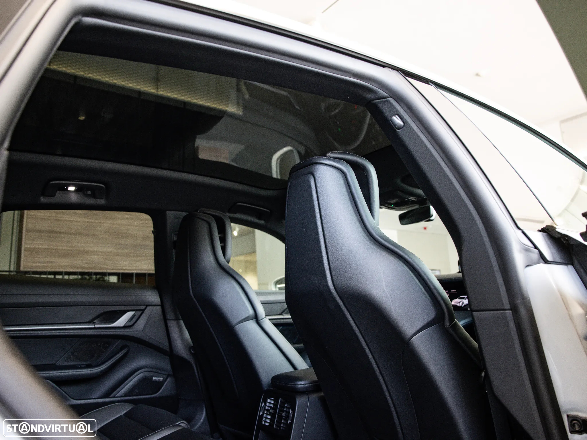 Porsche Taycan Sport Turismo Standard - 33
