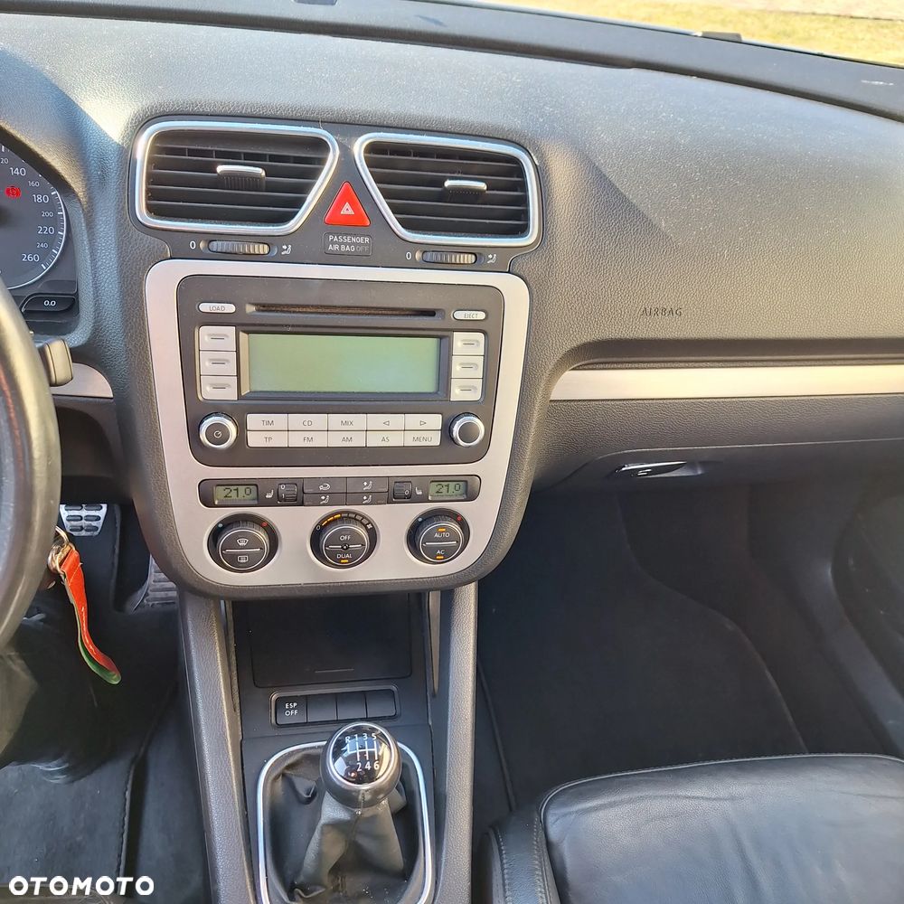 Volkswagen Eos 2.0 TDI DPF Exclusive - 17