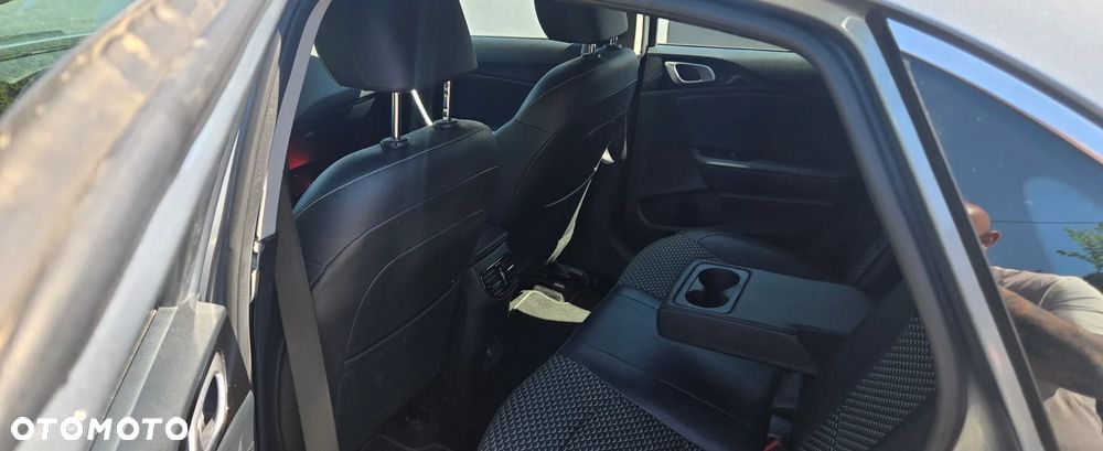 Kia Ceed 1.0 T-GDI L Business Line - 16