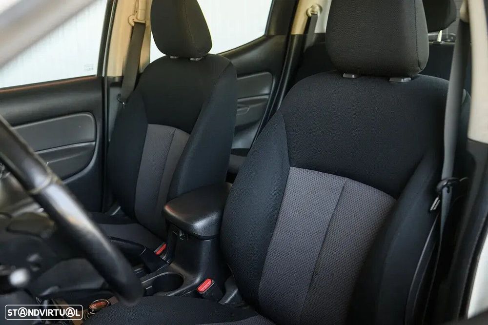 Mitsubishi L200 - 22