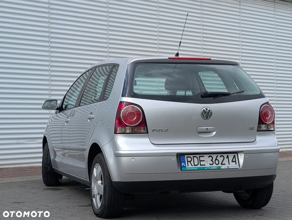 Volkswagen Polo 1.4 16V Comfortline - 5