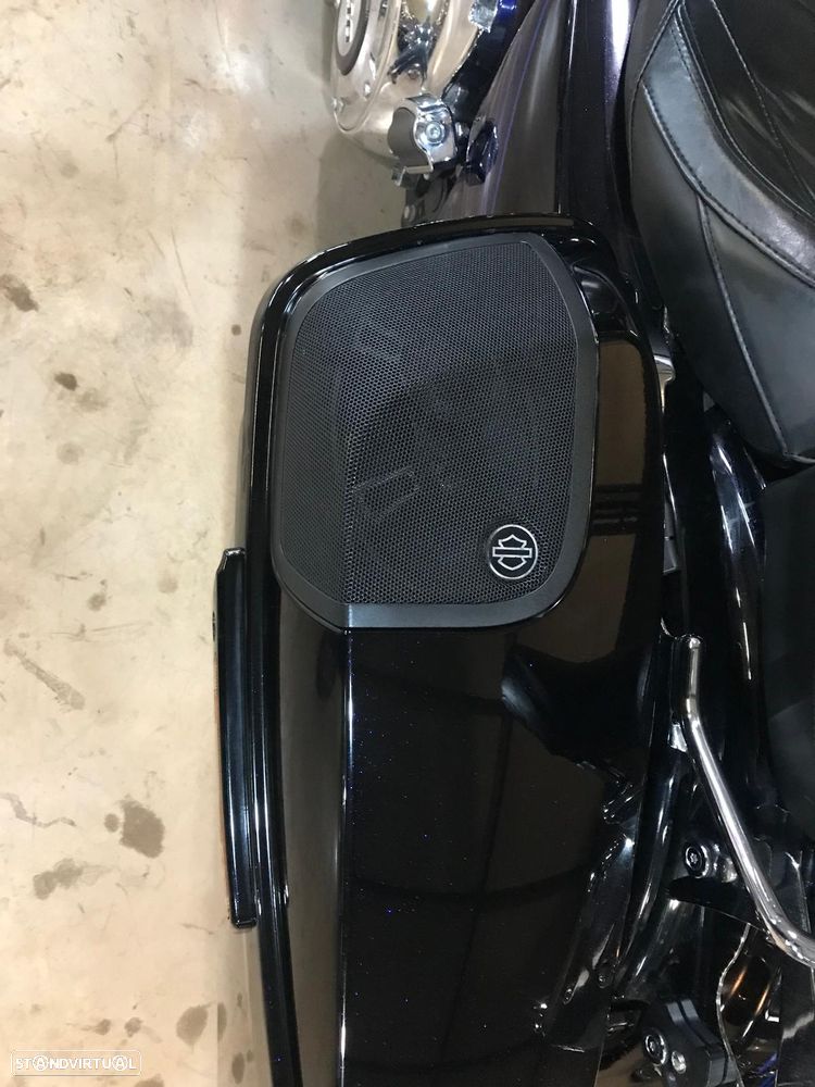 Harley-Davidson FLHXS CVO STREET GLIDE (FLHXSE) - 6