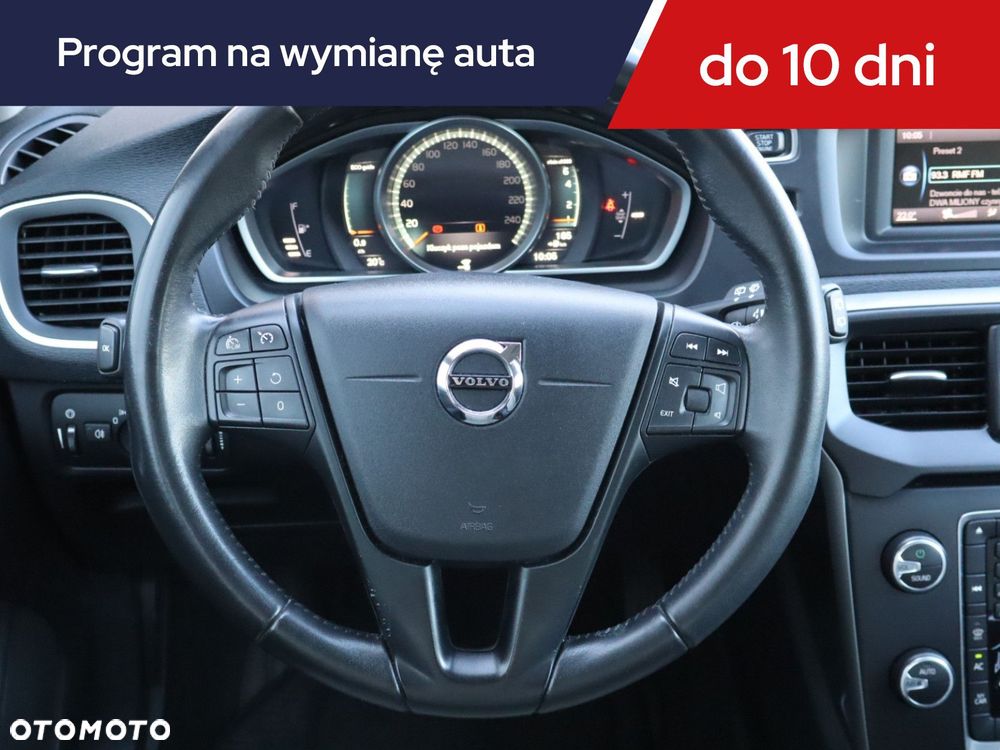 Volvo V40 - 18