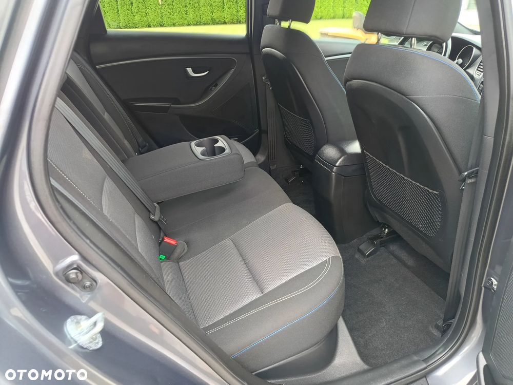 Hyundai i30 blue 1.6 GDI YES Gold - 29
