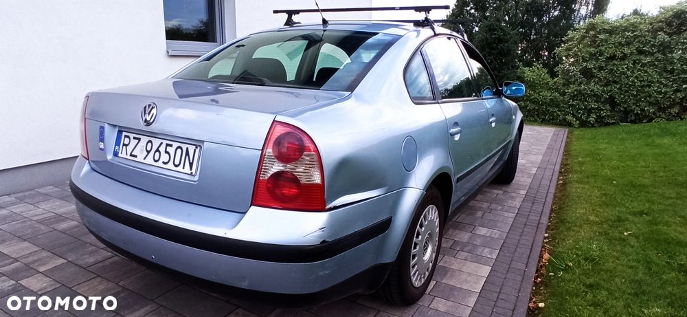 Volkswagen Passat 1.9 TDI Comfortline - 12