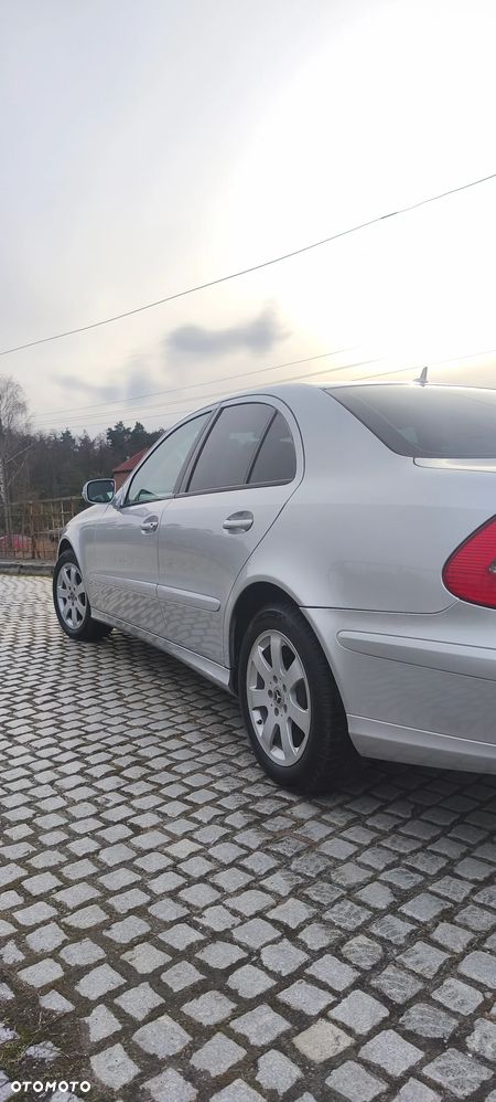 Mercedes-Benz Klasa E 200 Kompressor Classic - 9