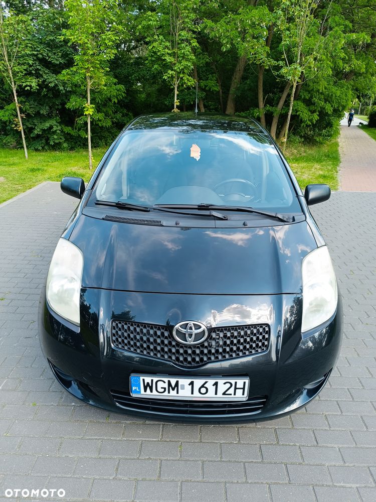 Toyota Yaris 1.3 Sol - 2