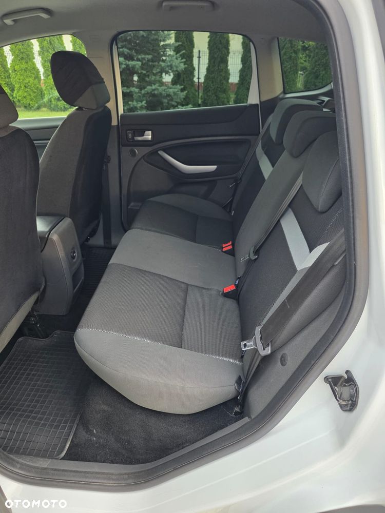 Ford Kuga 2.0 TDCi 2x4 Trend - 7