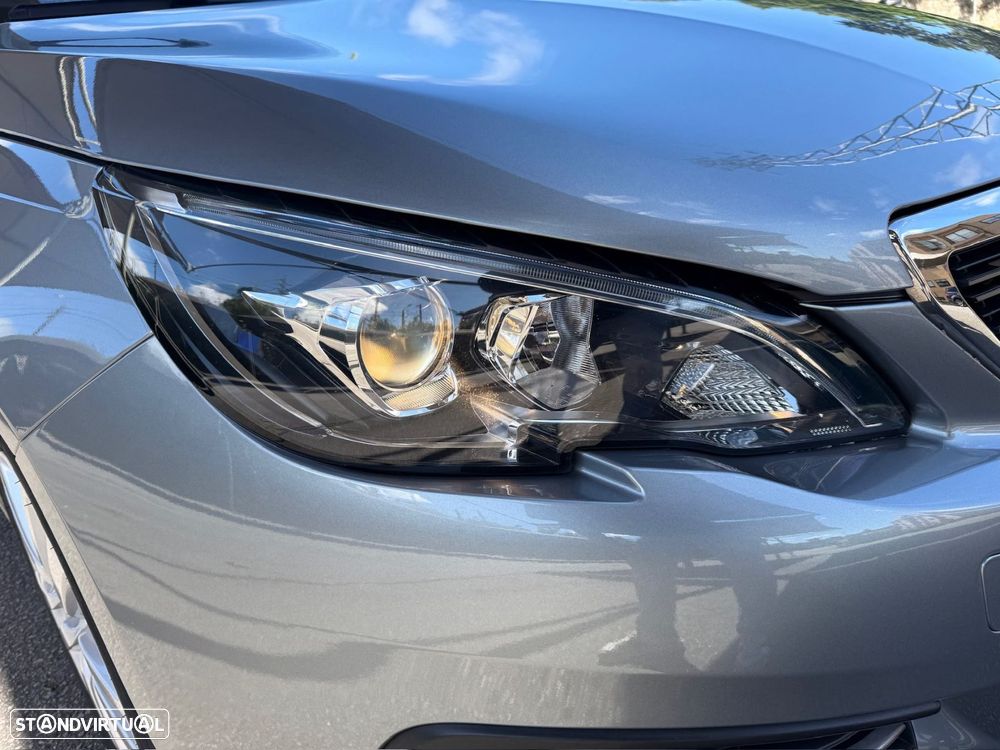 Peugeot 308 - 13