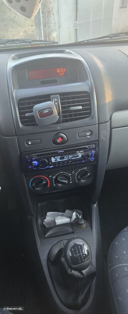 Renault Clio 1.2 16V Extreme - 9