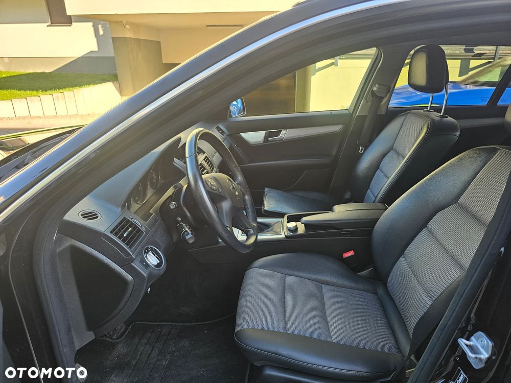 Mercedes-Benz Klasa C 180 BlueEFFICIENCY Avantgarde - 11