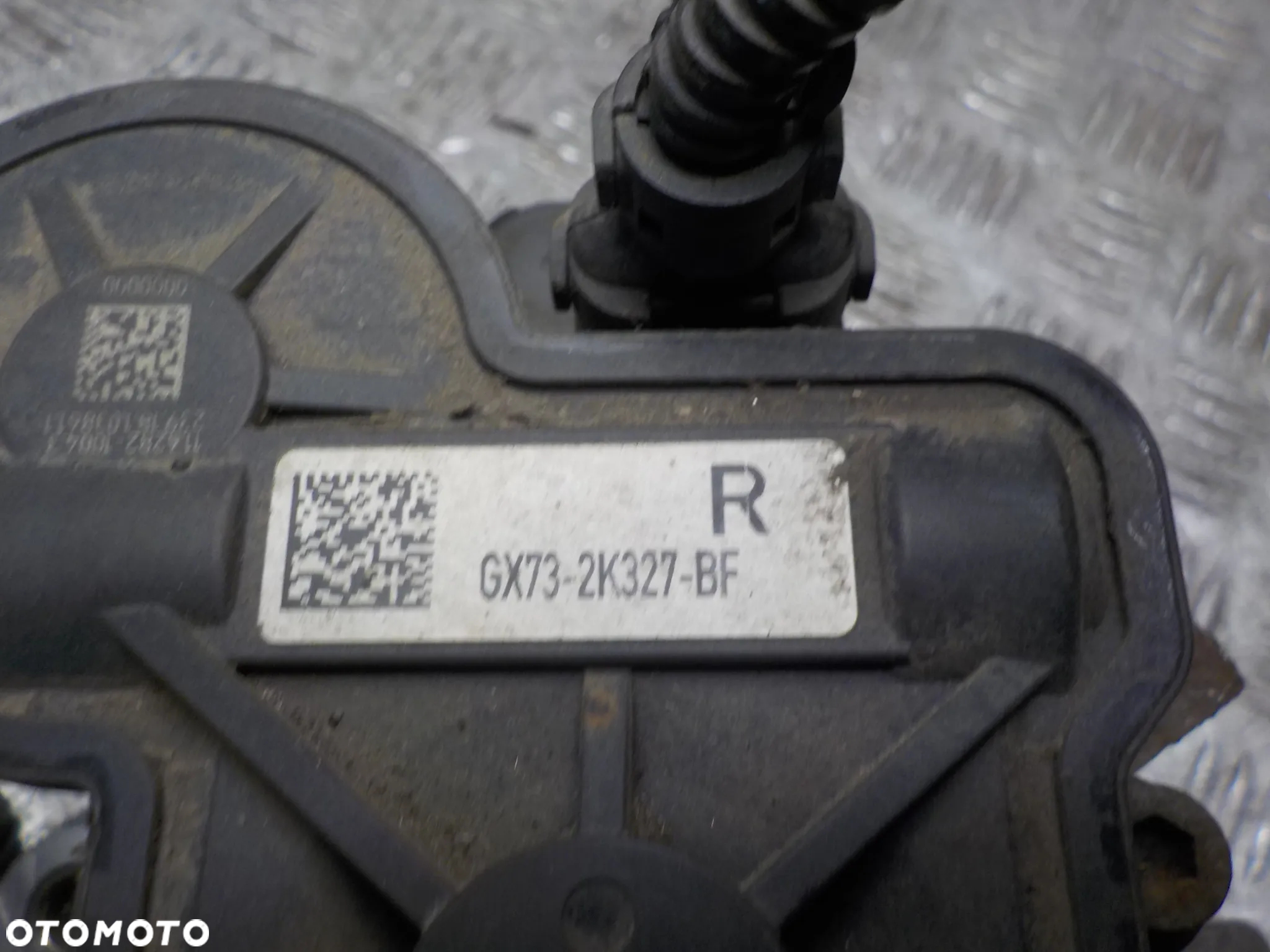 JAGUAR XE 2.0 T ZACISK HAMULCOWY PRAWY LUB LEWY TYŁ TYLNY GX73-2K327-BE  GX73-2K328-BE - 4