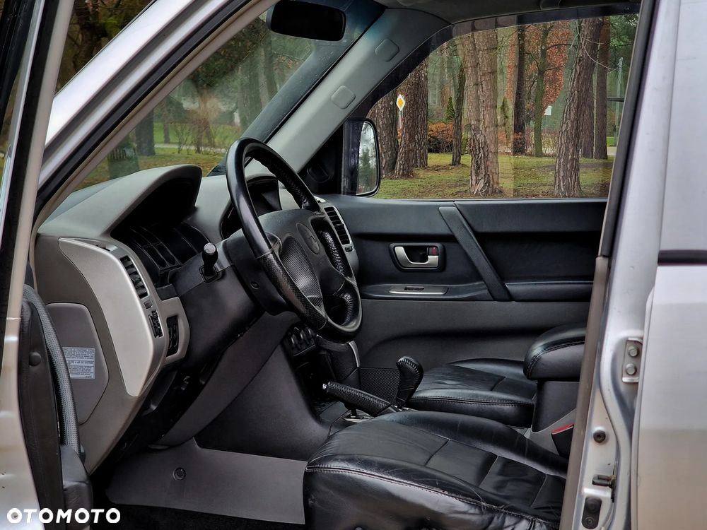 Mitsubishi Pajero 3.2 DI-D Automatik Instyle - 16