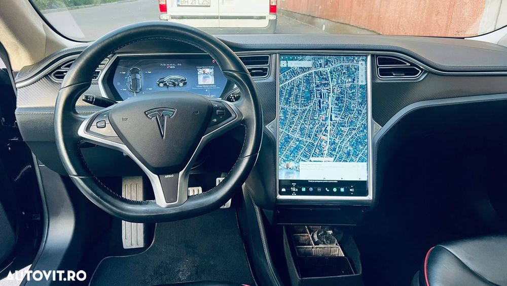 Tesla Model S Performance - 10