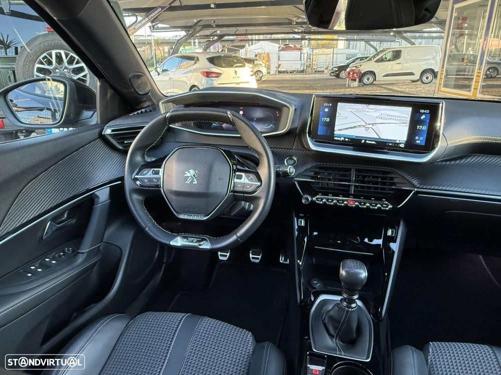 Peugeot 2008 1.2 PureTech GT - 38