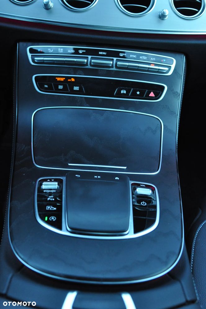 Mercedes-Benz Klasa E 300 d 4-Matic Avantgarde - 14