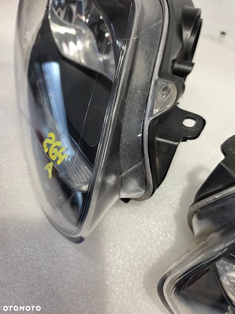 FORD FOCUS MK3 10- KOMPLET LAMP LEWA + PRAWA LAMPA PRZEDNIA PRZÓD CIEMNA ST / TITANIUM , NR BM51-132029-CH / BM51-13W030-CH , NR AUKCJI LPP264 - 3