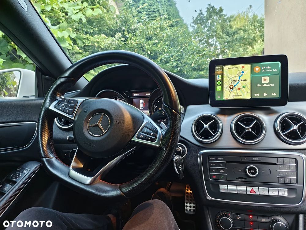 Mercedes-Benz CLA 220 4-Matic AMG Line - 21