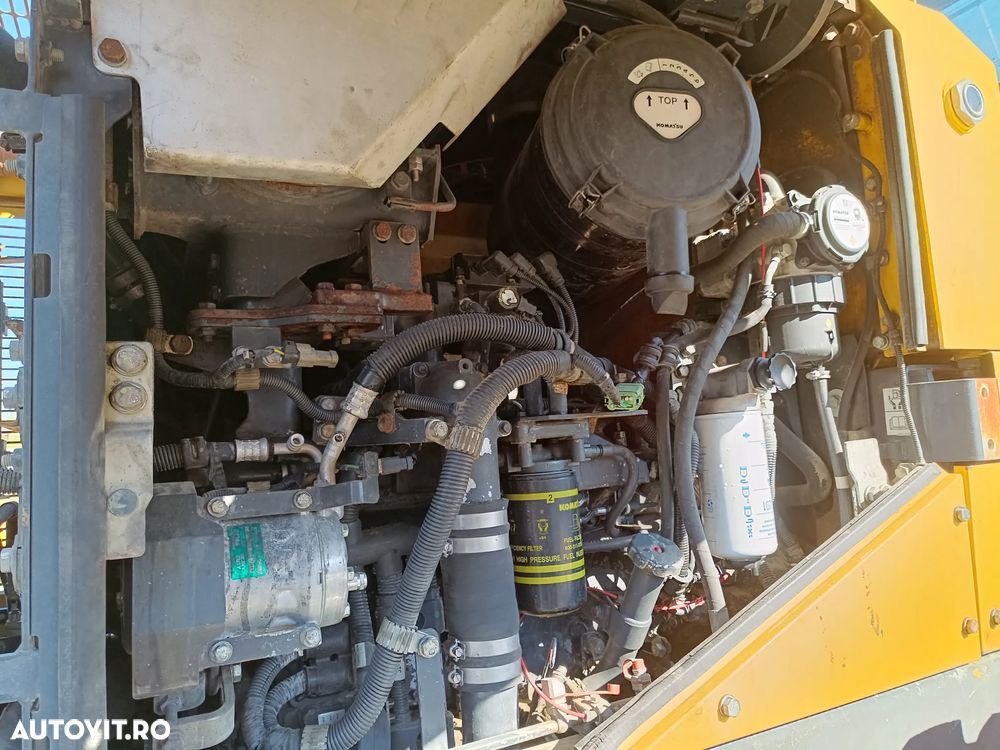 Komatsu WA270-7 - 12