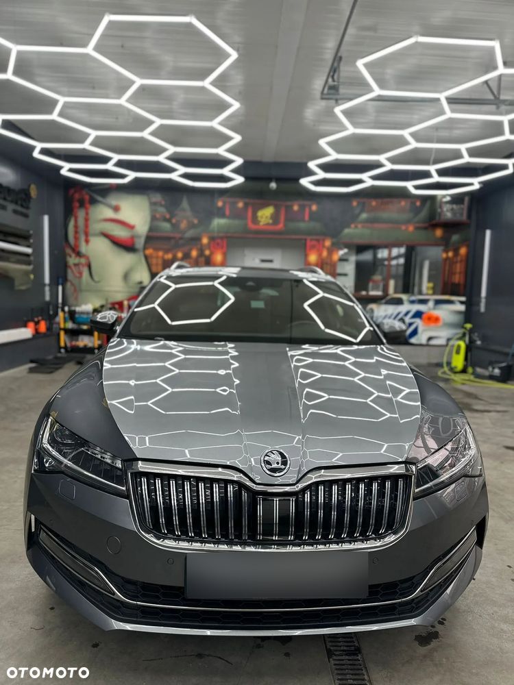 Skoda Superb 2.0 TDI SCR 4x4 L&K DSG - 6