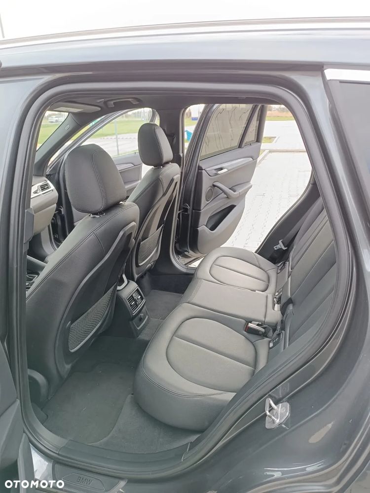 BMW X1 xDrive25i xLine - 17